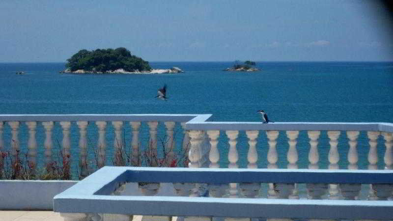 Sanctuary Resort - Apartment Hotel Чератинг Екстериор снимка
