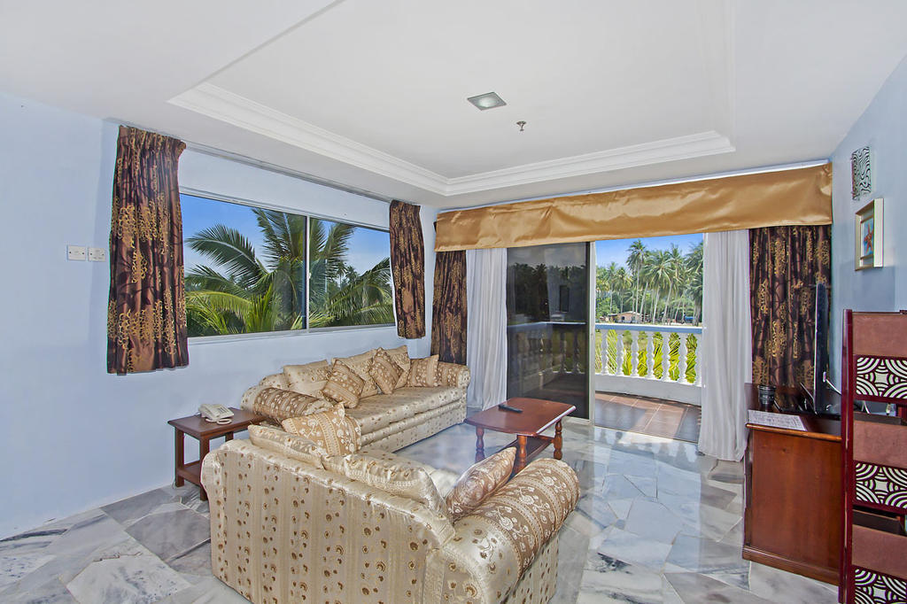 Sanctuary Resort - Apartment Hotel Чератинг Екстериор снимка