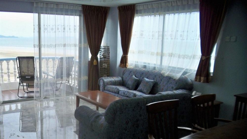 Sanctuary Resort - Apartment Hotel Чератинг Екстериор снимка