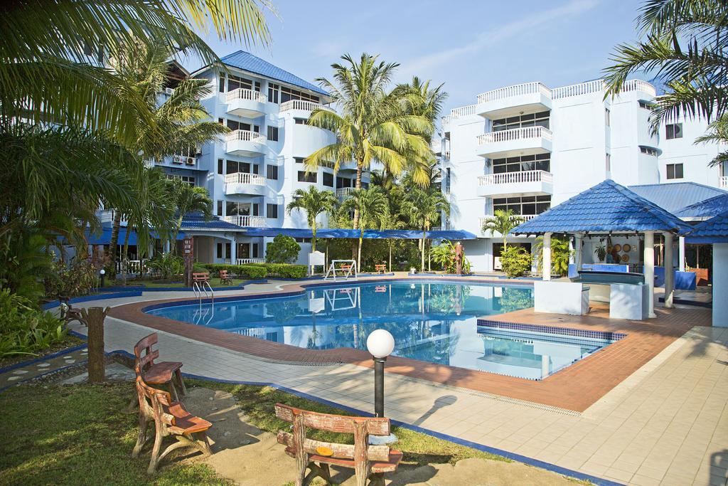 Sanctuary Resort - Apartment Hotel Чератинг Екстериор снимка