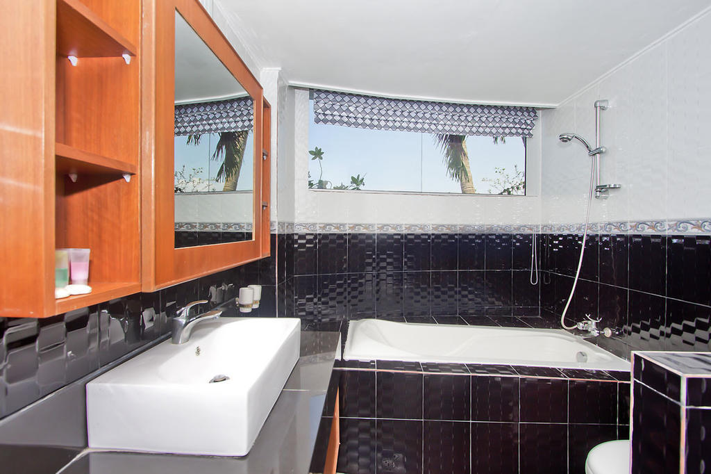 Sanctuary Resort - Apartment Hotel Чератинг Екстериор снимка