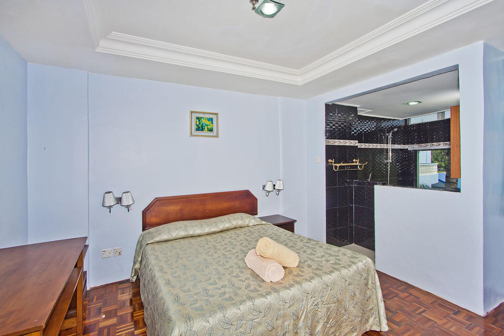Sanctuary Resort - Apartment Hotel Чератинг Екстериор снимка
